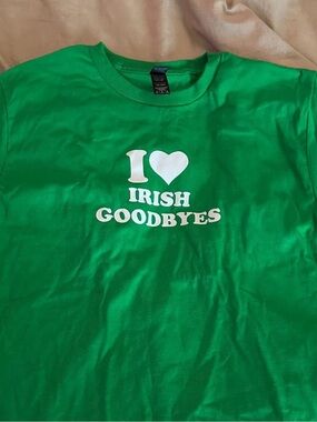 Gildan Tee with White "I ♥ Irish Goodbyes" Graphic